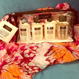 Victoria’s Secret Ultimate Moisture To-Go (Açaí)